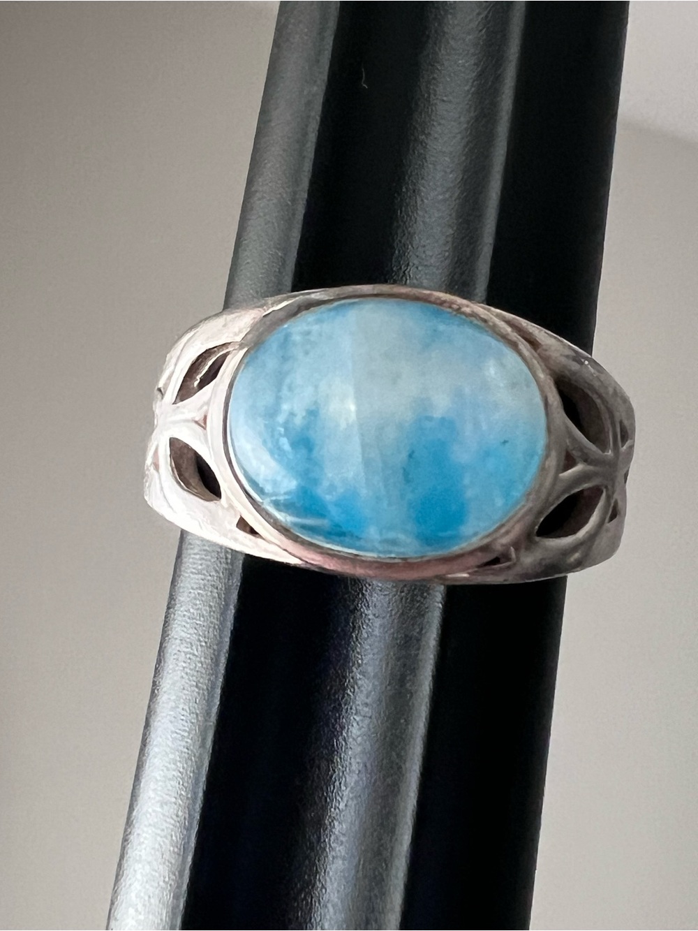 925 Sterling Silver Rainbow Moonstone Size 7 Oval Blue Cabochon Bezel Set